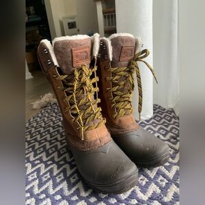 The North Face Women's Shellista III MID size 7.5